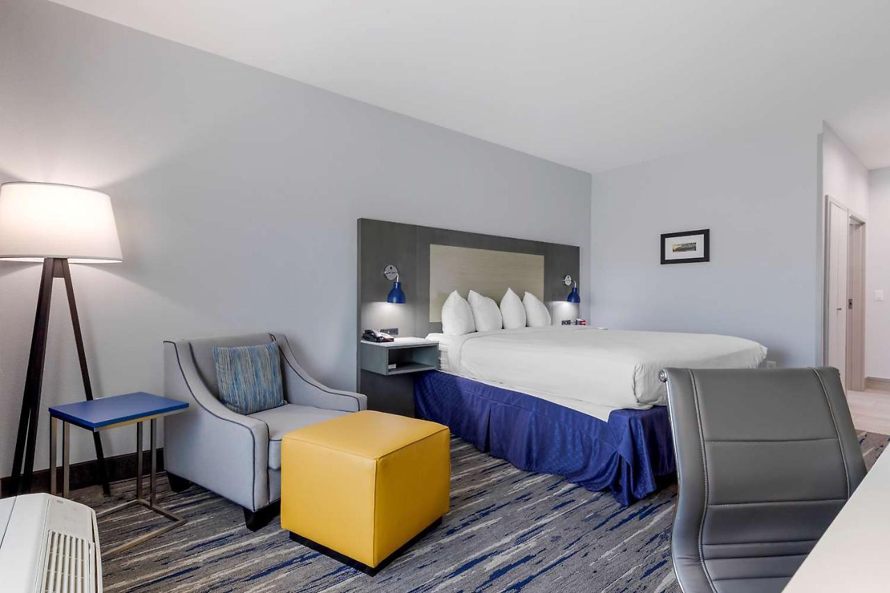 Best Western Plus Choctaw Inn & Suites Exterior photo